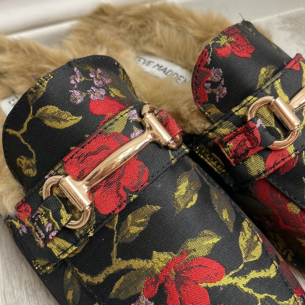 NEW Steve Madden Jill Red Floral Fabric Fur Lined Slipper Flat Shoes - Picture 3 of 6